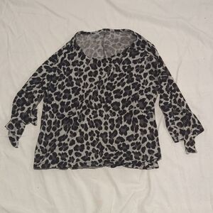 Chic Leopard Print Blouse